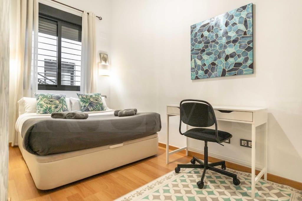 Relaxing Apartment With Parking In The Center By Rems Malaga Exterior photo