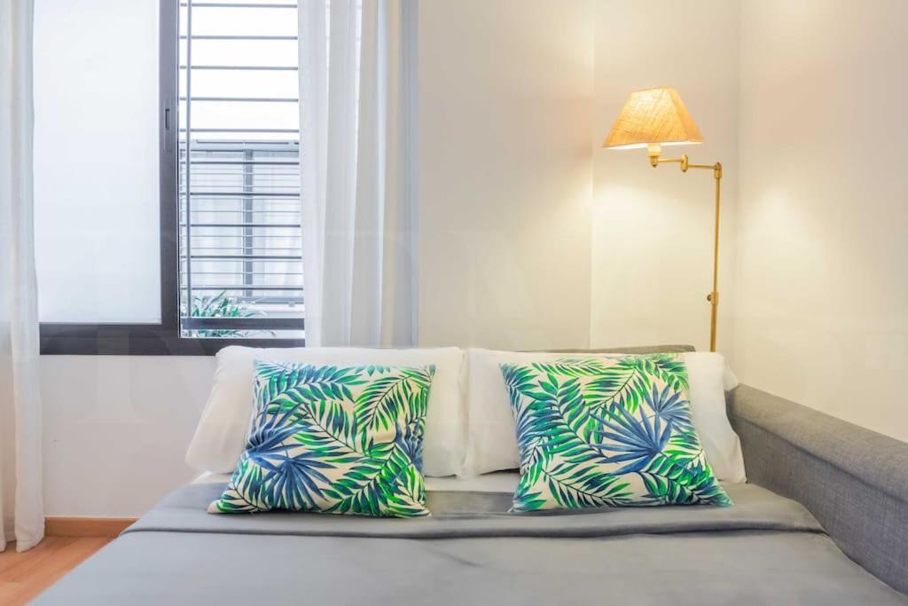 Relaxing Apartment With Parking In The Center By Rems Malaga Exterior photo
