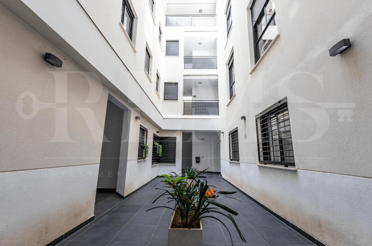 Relaxing Apartment With Parking In The Center By Rems Malaga Exterior photo